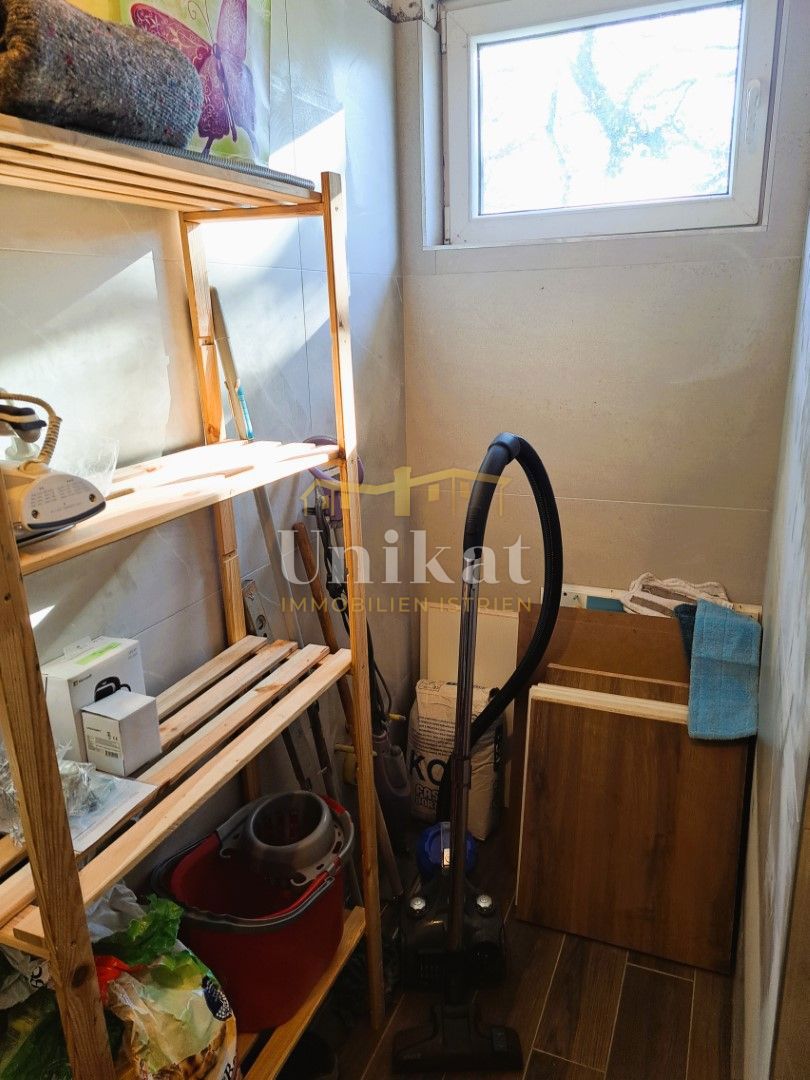 Casa al piano terra senza vicini a 10 km da Poreč - grande giardino